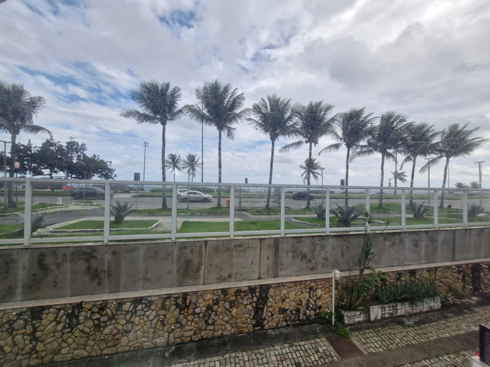 Varanda gourmet com piscina e vista para o mar da Barra - foto 26